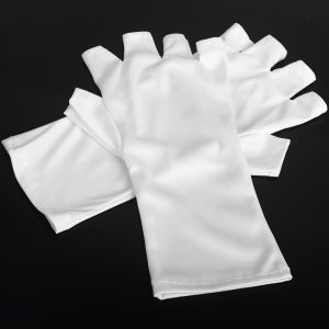 Gloves for UV protection
