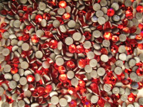 Iron on Swarovski Rhinestones,Red 20pcs