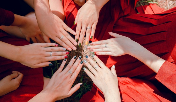 Diamond Nails About Us