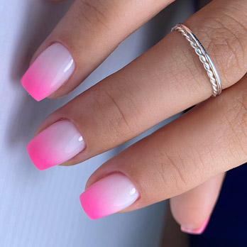 THE OMBRE NAIL DECORATION